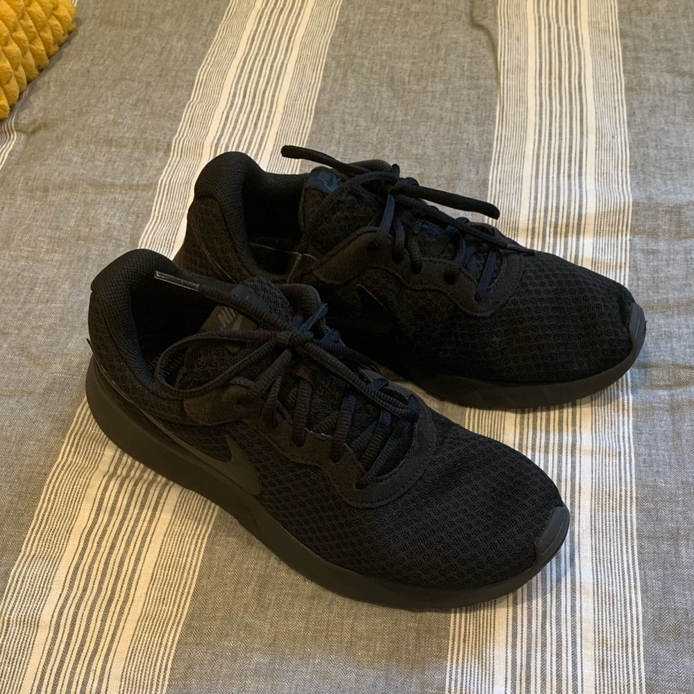 Men Nike shoe